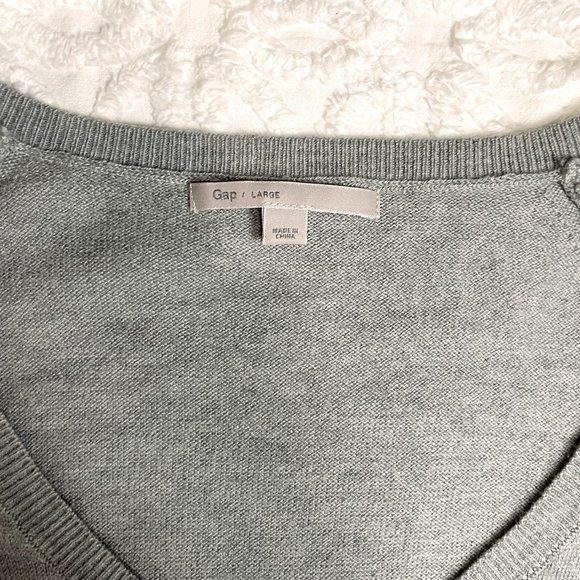 Gap striped heathered gray pullover sweater with sequins - size L - Picture 7 of 7